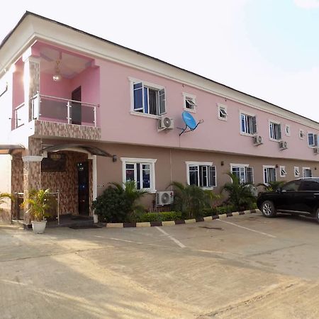 De Fellas Palace Hotel & Suites Ibadan Exterior photo